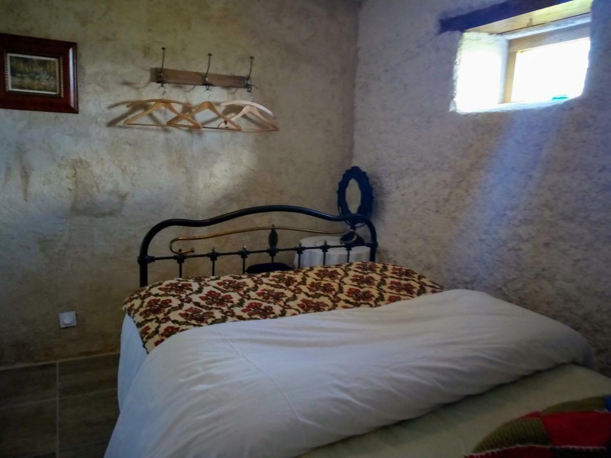 Le Petit Savriere B&B Tronget Екстериор снимка