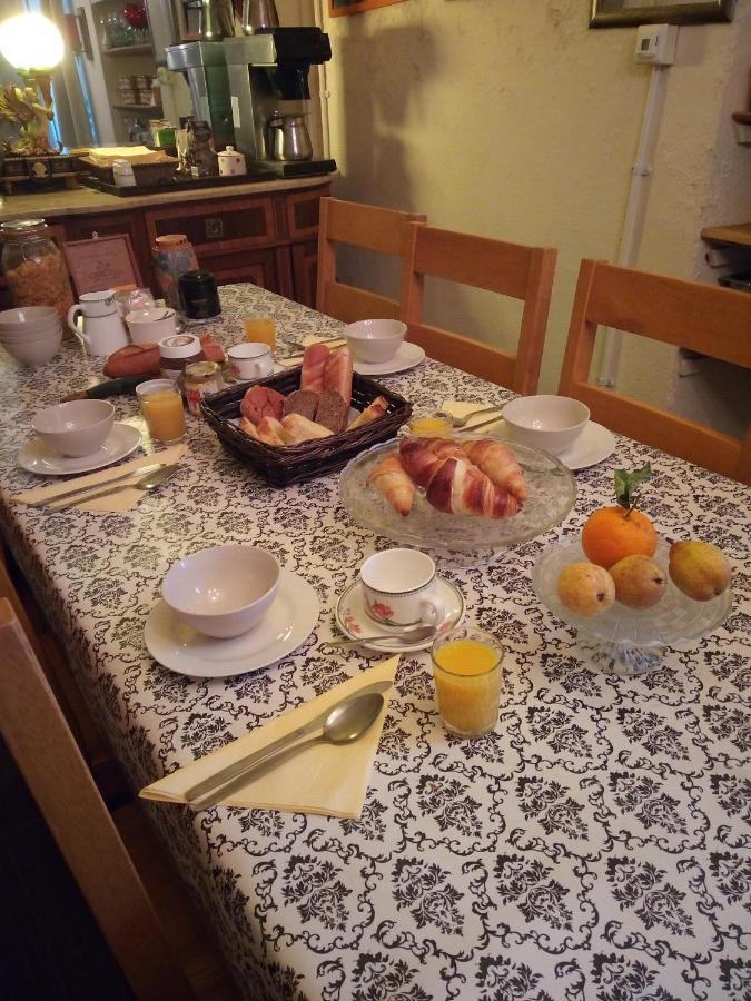 Le Petit Savriere B&B Tronget Екстериор снимка